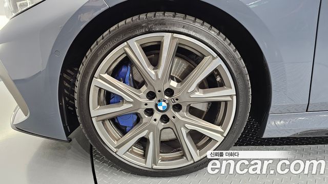 BMW 1-Series F40 M135i xDrive - фото 4