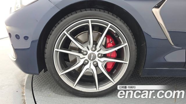 Genesis G70 2.0T Sport Package - фото 3