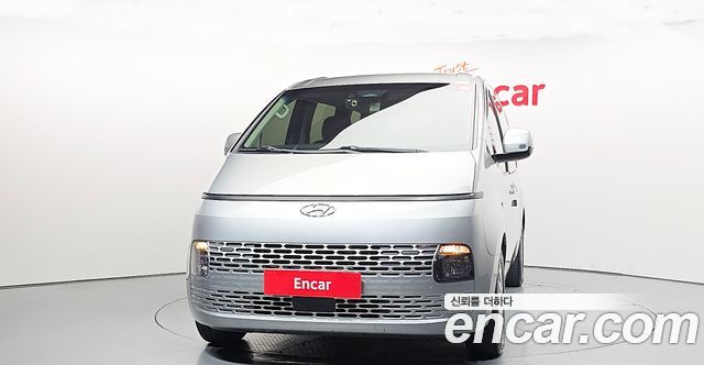 Hyundai Staria 4WD Tourer 9-Seater Modern - фото 2