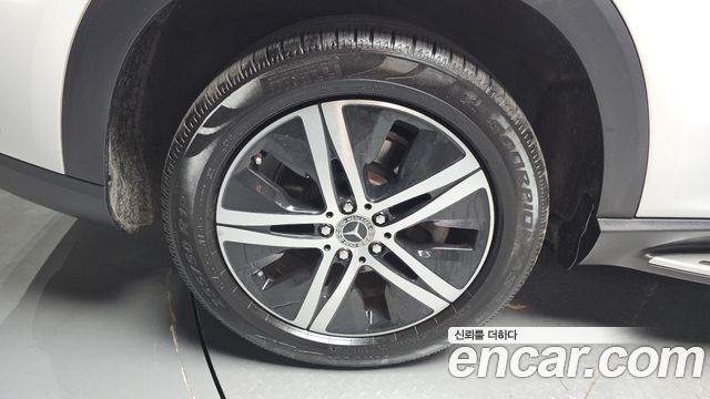 Mercedes-Benz GLE-Class W167 GLE300d 4MATIC - фото 4