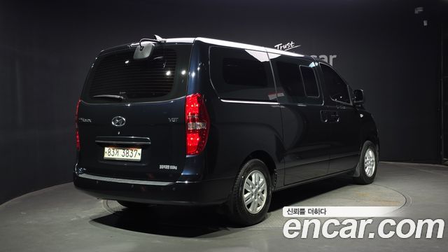 Hyundai Starex Новый Van 5-Seater Modern - фото 1