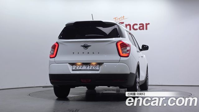 SsangYong Tivoli 1.6 IX 2WD - фото 3