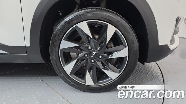 Kia Seltos Diesel 1.6 2WD Gravity - фото 4