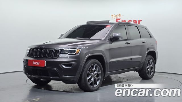 Jeep Cherokee 3.6 80th Edition WK2 - фото 0