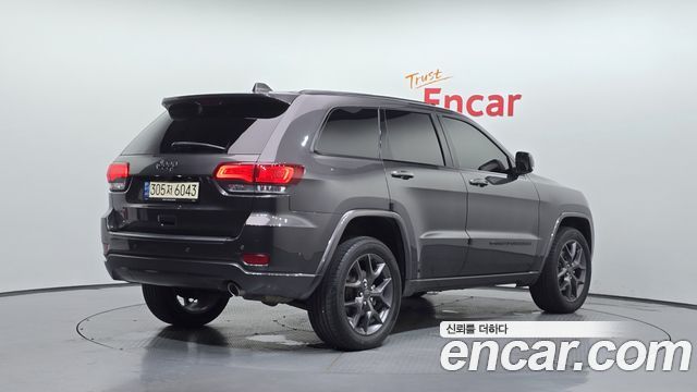 Jeep Cherokee 3.6 80th Edition WK2 - фото 1