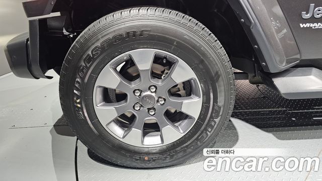 Jeep Wrangler JL 2.0 Overland 4Door - фото 4
