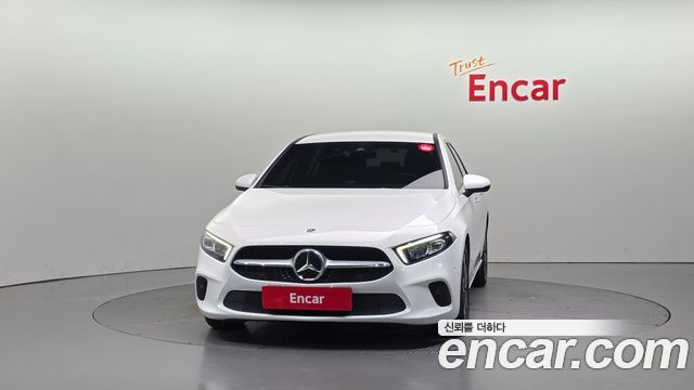 Mercedes-Benz A-Class W177 A200d Sedan - фото 2