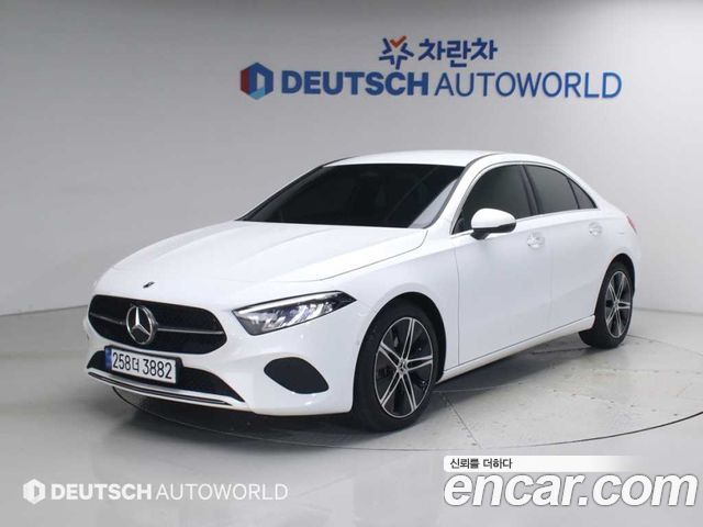 Mercedes-Benz A-Class W177 A220 Sedan - фото 0