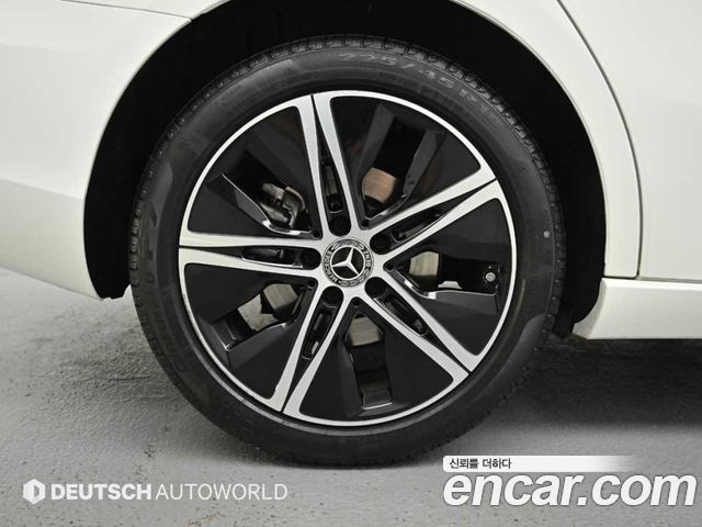 Mercedes-Benz A-Class W177 A220 Sedan - фото 4