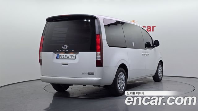 Hyundai Staria Cargo 5-Seater Modern - фото 1