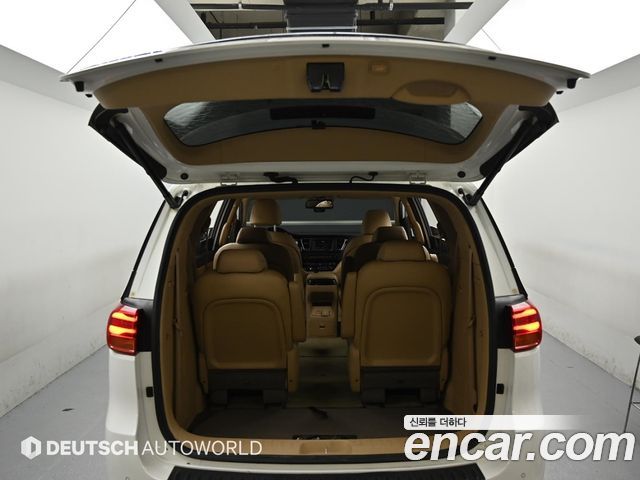 Kia Carnival Новый 9-Seater Noblesse Special - фото 4