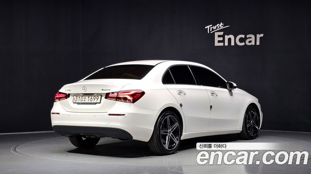 Mercedes-Benz A-Class W177 A250 4MATIC Sedan - фото 1