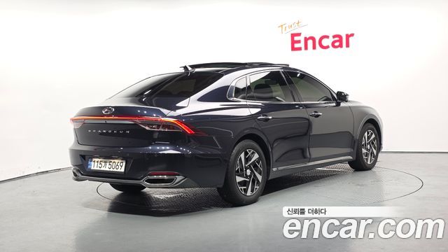 Hyundai Grandeur Новый IG, гибрид Le Blanc - фото 0