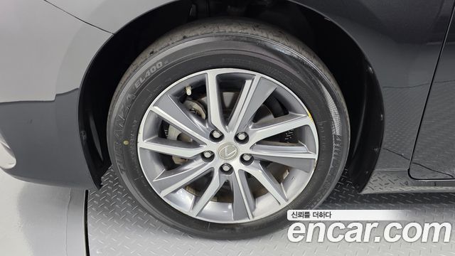 Lexus ES Supreme XV60 - фото 4