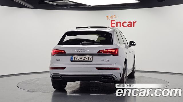 Audi Q5 FY 45 TFSI Quattro Premium - фото 3
