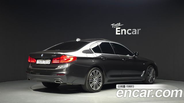 BMW 5-Series G30 530i M Sport Package Plus - фото 1