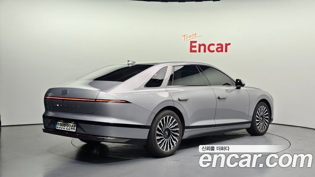 Hyundai Grandeur GN7, гибрид Calligraphy - фото 1