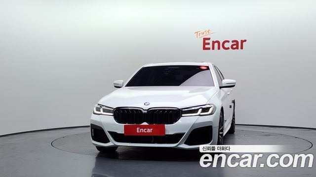 BMW 5-Series G30 523d M Sport - фото 2