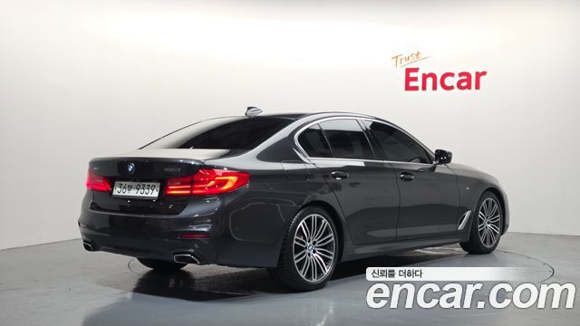 BMW 5-Series G30 530i xDrive M Sport Package Plus - фото 1