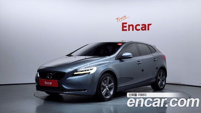 Volvo V40 D3 2nd - фото 0