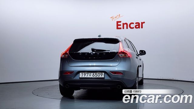 Volvo V40 D3 2nd - фото 3