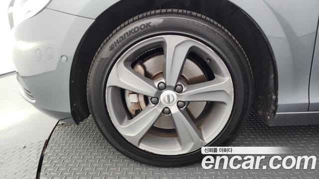 Volvo V40 D3 2nd - фото 4