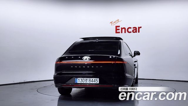 Hyundai Grandeur GN7 2,5 Gasoline 2WD Calligraphy - фото 3