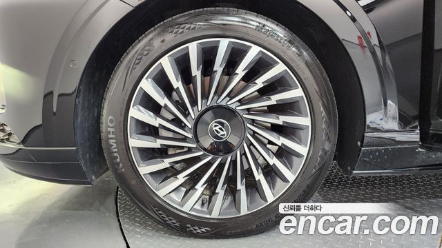 Hyundai Grandeur GN7 2,5 Gasoline 2WD Calligraphy - фото 4