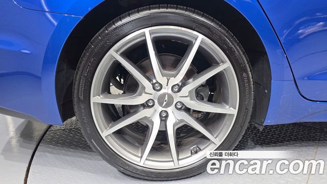 Genesis G70 2.0T Elite - фото 4
