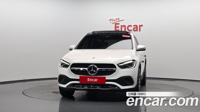 Mercedes-Benz GLA-Class H247 GLA220 - фото 1