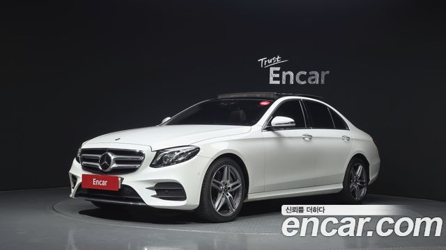 Mercedes-Benz E-Class W213 E300 4MATIC AMG Line - фото 0