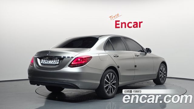 Mercedes-Benz C-Class W205 C200 - фото 1