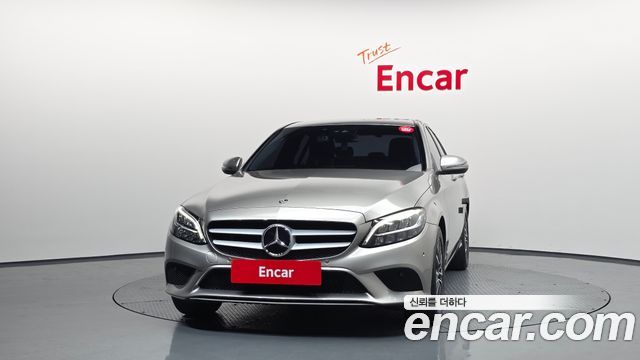 Mercedes-Benz C-Class W205 C200 - фото 2