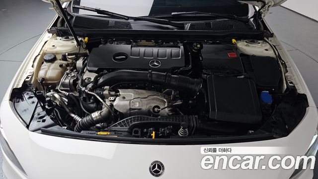 Mercedes-Benz A-Class W177 A220 Hatchback - фото 4