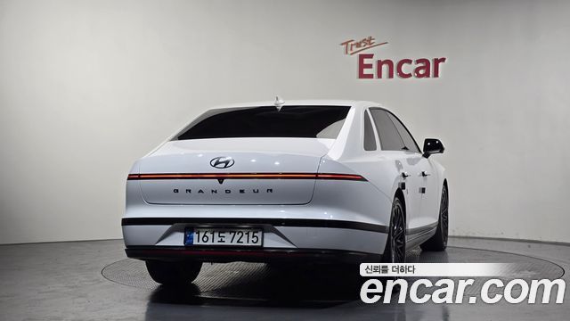 Hyundai Grandeur GN7, гибрид Calligraphy - фото 3