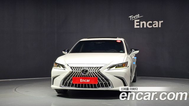 Lexus ES 7-го поколения Luxury Plus - фото 2