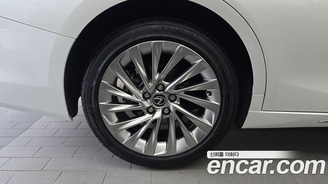 Lexus ES 7-го поколения Luxury Plus - фото 4