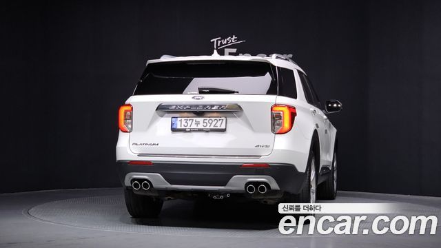 Ford Explorer 6-го поколения 3.0 Platinum 4WD - фото 3