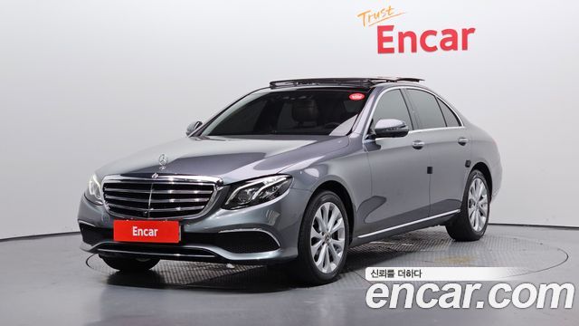 Mercedes-Benz E-Class W213 E300 Exclusive - фото 0
