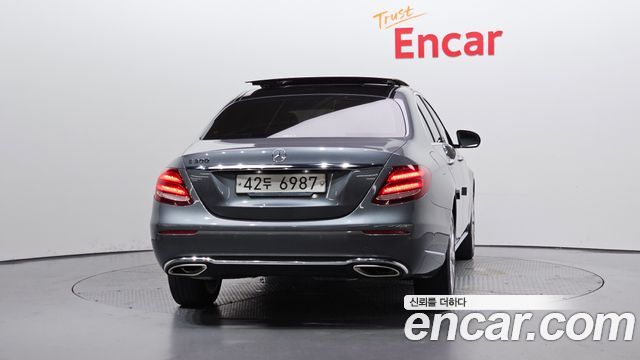 Mercedes-Benz E-Class W213 E300 Exclusive - фото 3