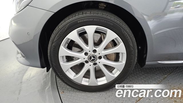 Mercedes-Benz E-Class W213 E300 Exclusive - фото 4
