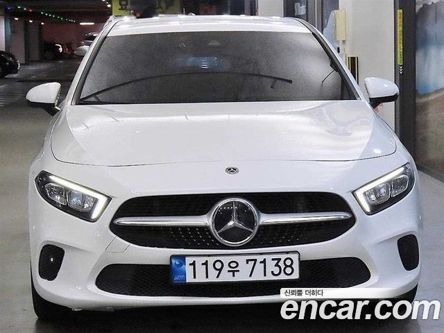 Mercedes-Benz A-Class W177 A220 Hatchback - фото 1