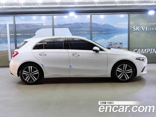 Mercedes-Benz A-Class W177 A220 Hatchback - фото 2