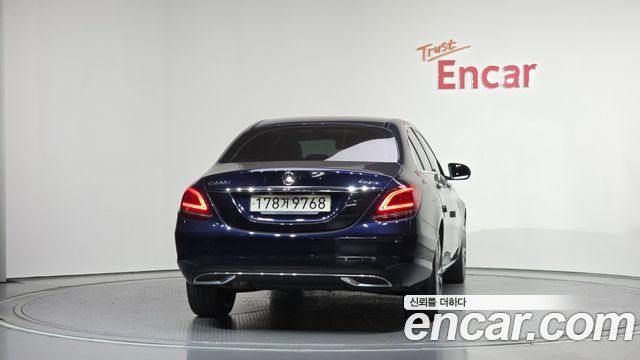 Mercedes-Benz C-Class W205 C220 d 4MATIC - фото 3