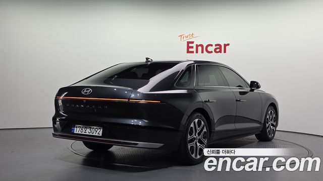 Hyundai Grandeur GN7, гибрид Premium - фото 1