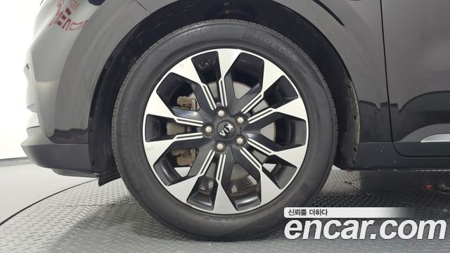 Kia Carnival 4-го поколения 9-Seater Signature - фото 4