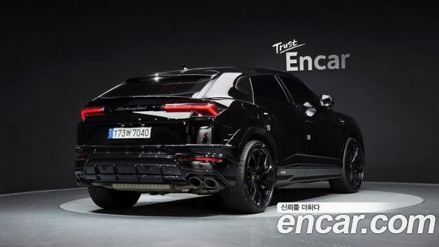 Lamborghini Urus 4.0 V8 S - фото 1