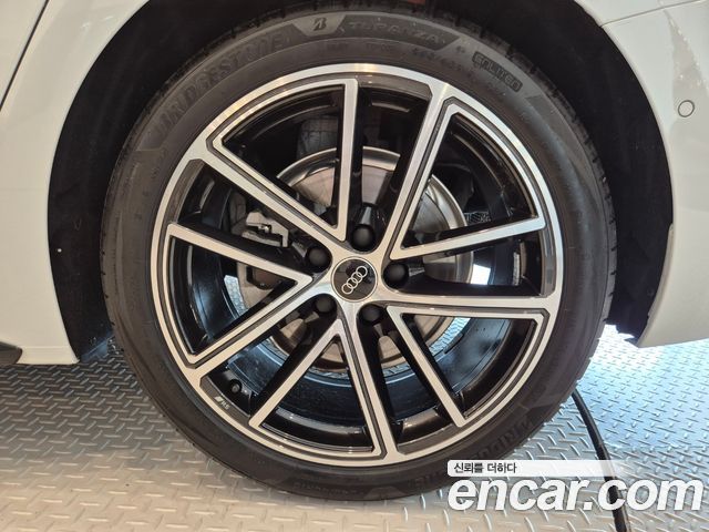Audi A5 B10 40 TFSI Quattro S Line - фото 4