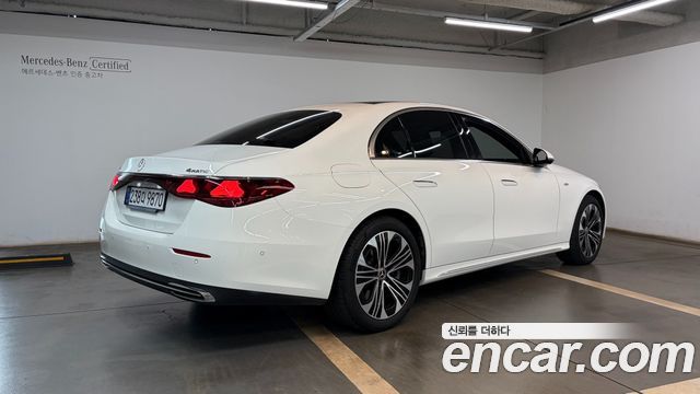 Mercedes-Benz E-Class W214 E350e 4MATIC - фото 1