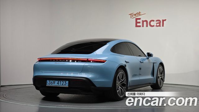 Porsche Taycan 4S - фото 1